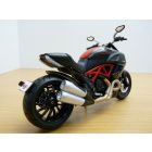 MOTO DUCATI DIAVEL carbone 2011 1/12